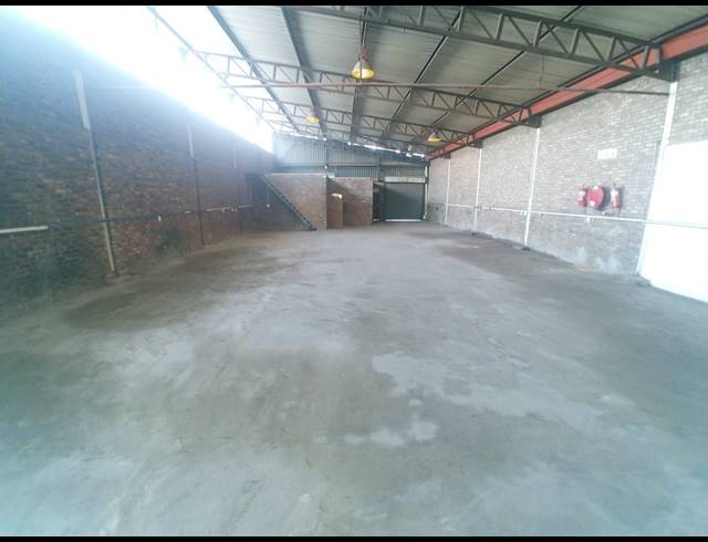 Warehouse property to rent in ANDERBOLT